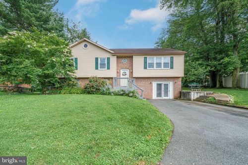 2307 Frederick Ave, WILMINGTON, DE, 19805-2257 | Card Image