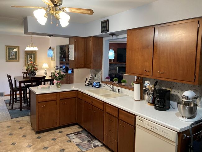 219 E Main St, House other with 2 bedrooms, 2 bathrooms and 2 parking in Rockwell City IA | Image 4