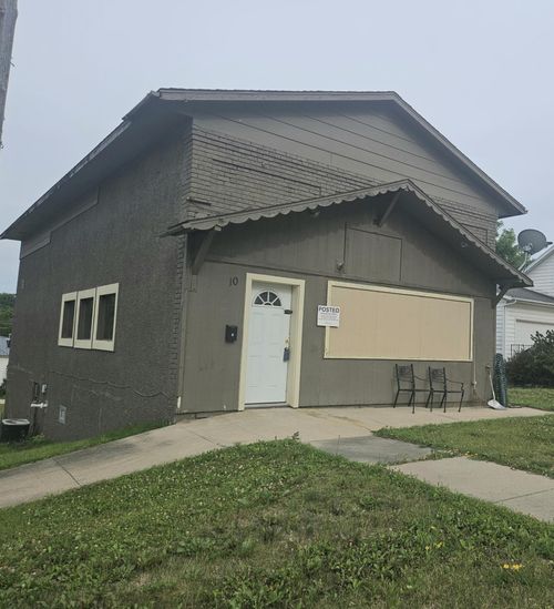10 Minnesota Ave S, Oronoco, MN, 55960-1320 | Card Image