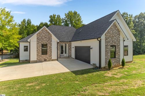 452 Congaree Rd, Roebuck, SC, 29376-3388 | Card Image