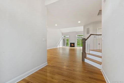 65 Sienna Dr, Somers, NY, 10589-2409 | Card Image
