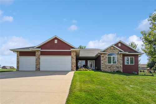490 Erusha Dr, Walford, IA, 52351-8019 | Card Image