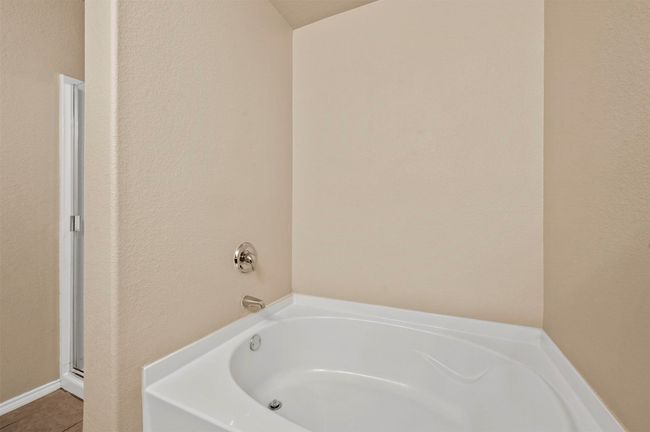 10325 Fossil Valley Dr, House other with 4 bedrooms, 3 bathrooms and null parking in Fort Worth TX | Image 16