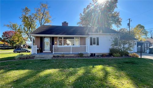 2348 N Haven Blvd, Cuyahoga Falls, OH, 44223-1559 | Card Image