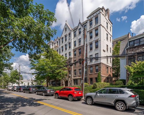 4d-100 Parkway Rd, Bronxville, NY, 10708-3637 | Card Image