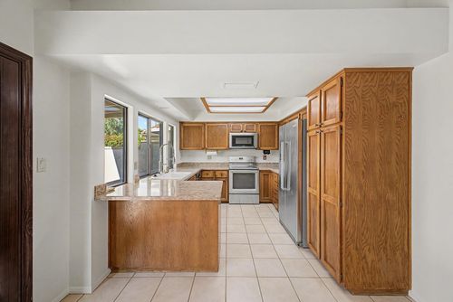 8054 E Del Trigo, Scottsdale, AZ, 85258-1750 | Card Image