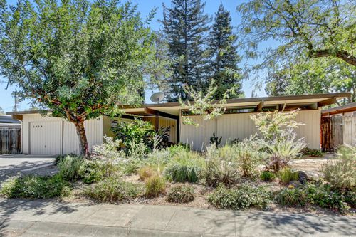 1014 Radcliffe Dr, Davis, CA, 95616-0943 | Card Image
