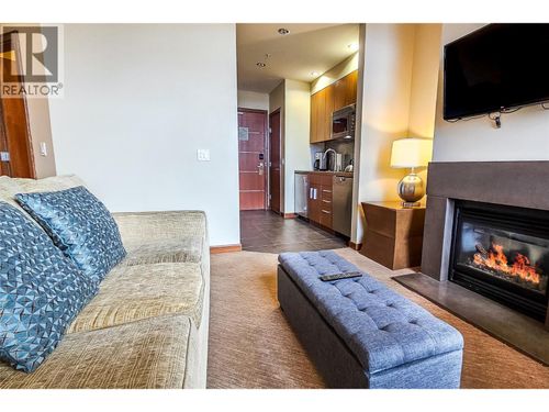 1212-2950 Camozzi Rd, Revelstoke, BC, V0E2S3 | Card Image