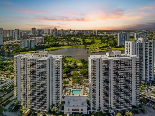 1408-3701 N Country Club Dr, Aventura, FL, 33180-1736 | Card Image