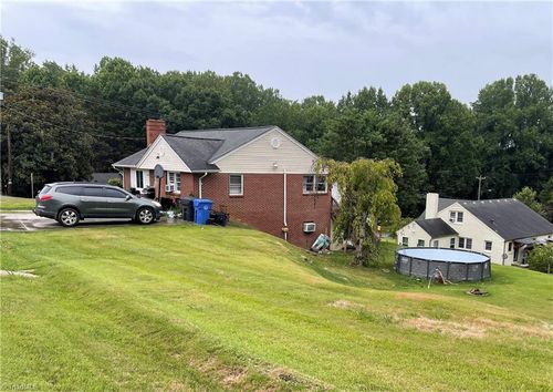 901 10th St, North Wilkesboro, NC, 28659-4043 | Card Image