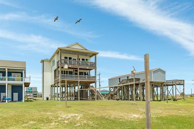 2176 Highway 87, House other with 3 bedrooms, 2 bathrooms and 4 parking in Gilchrist TX | Image 40