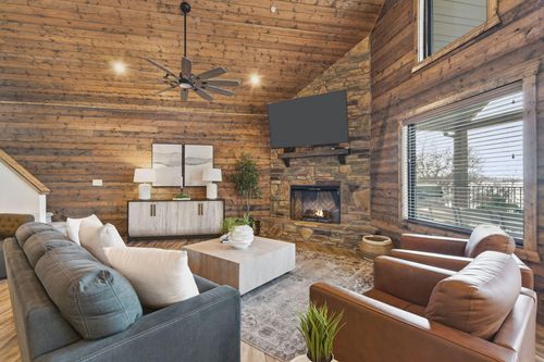 230 Jax Trl, Branson, MO, 65616-6325 | Card Image