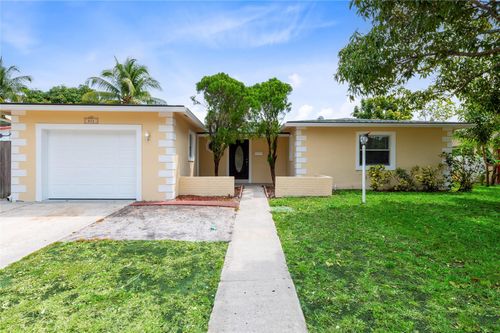 842 Sw 68th Ave, North Lauderdale, FL, 33068-2539 | Card Image