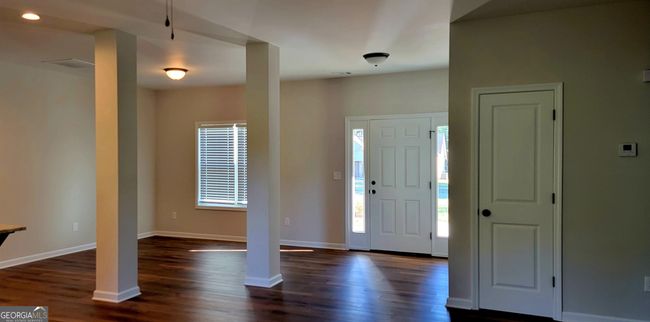 1575 Cabin Creek Trl, House other with 3 bedrooms, 2 bathrooms and 2 parking in Griffin GA | Image 4