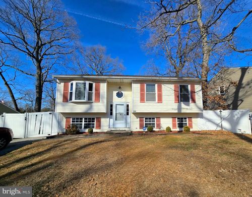 668 209th St, PASADENA, MD, 21122-1431 | Card Image