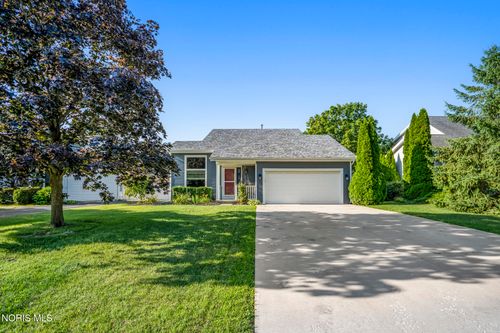 7351 Twin Lakes Rd, Perrysburg, OH, 43551-4584 | Card Image