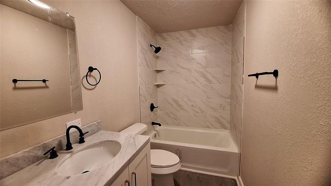 Second Bathroom Upstairs | Image 29