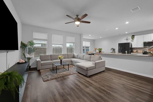 22007 King Heights Ln, Houston, TX, 77073-1378 | Card Image