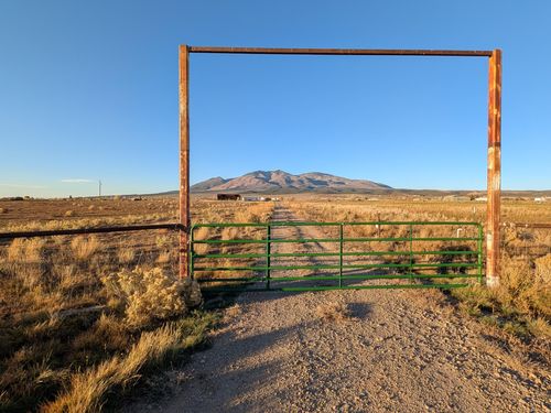 199 S La Sal Rd, La Sal, UT, 84530-7728 | Card Image