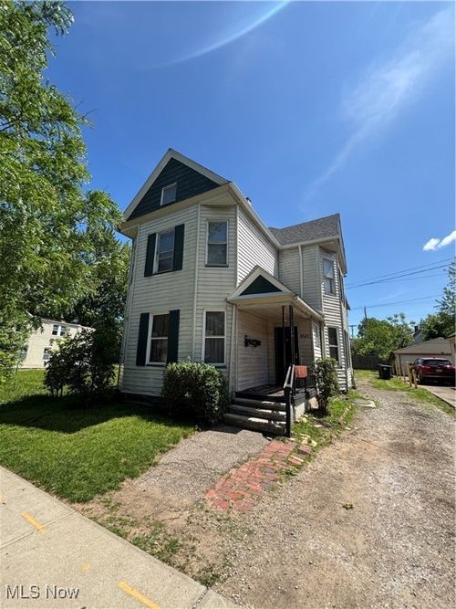 3821 E 55th Street, Cleveland, OH, 44105 | Card Image