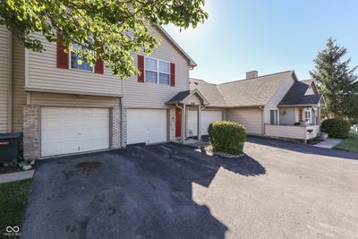 3015 Wildcat Lane, Condo with 3 bedrooms, 2 bathrooms and null parking in Indianapolis IN | Image 3