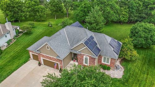 913 Birchwood Dr, Raymore, MO, 64083-8582 | Card Image