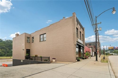 617 Butler St, Etna, PA, 15223-1936 | Card Image