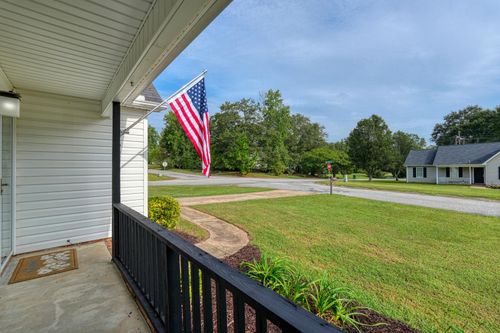 300 E Myles Ln, Spartanburg, SC, 29303-2369 | Card Image