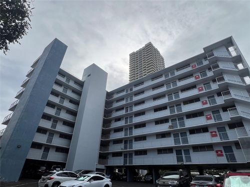 806-1941 Church Ln, Honolulu, HI, 96826-3523 | Card Image