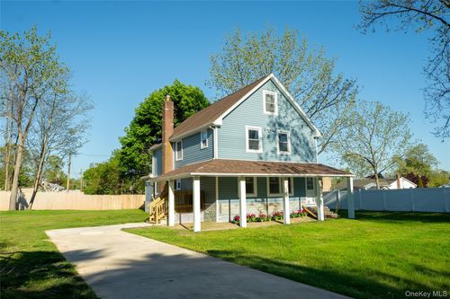 2144 Ocean Avenue Ext, Islip, NY, 11751 | Card Image
