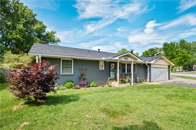 802 Nw 11th Street, House other with 3 bedrooms, 1 bathrooms and null parking in Bentonville AR | Image 1