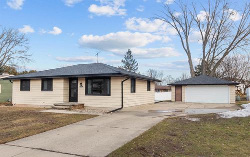 1410 Miami Circle, LITTLE CHUTE, WI, 54140 | Card Image