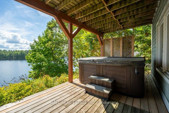 1466 Northey's Bay Rd, House other with 4 bedrooms, 3 bathrooms and 4 parking in North Kawartha ON | Image 23