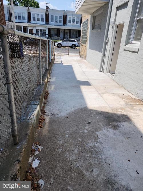 419 W Grange Ave, PHILADELPHIA, PA, 19120-1853 | Card Image