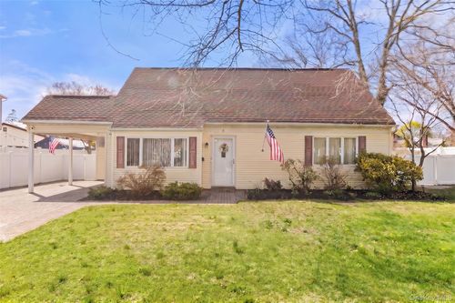 4 Erlwein Ct, Massapequa, NY, 11758-5507 | Card Image