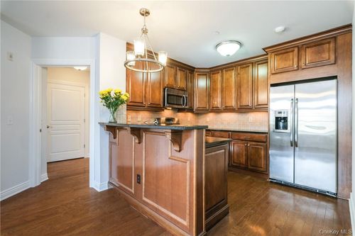 apt-1-101 Sheldrake Pl, Mamaroneck, NY, 10543-5901 | Card Image