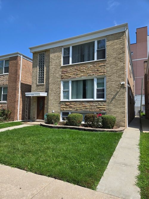 2-6039 N Artesian Avenue, Chicago, IL, 60659 | Card Image