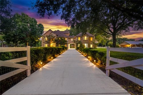 200 Creekside Ct, Sealy, TX, 77474-9251 | Card Image