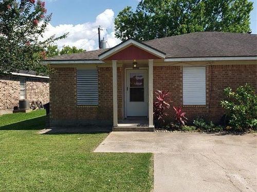 12207 11th St, Santa Fe, TX, 77510-7638 | Card Image