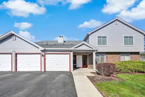 204-7000 Barrington Ct, Woodridge, IL, 60517-2110 | Card Image
