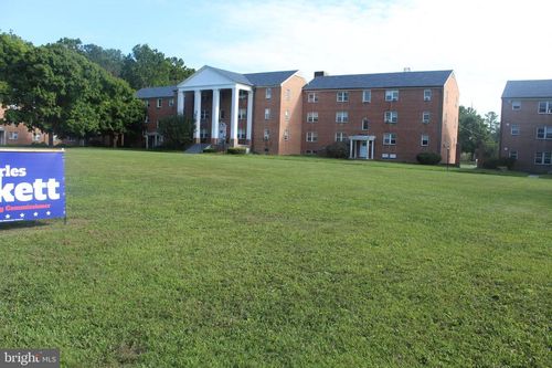 apt-4g-300 Northern Ave, Hagerstown, MD, 21742-2804 | Card Image