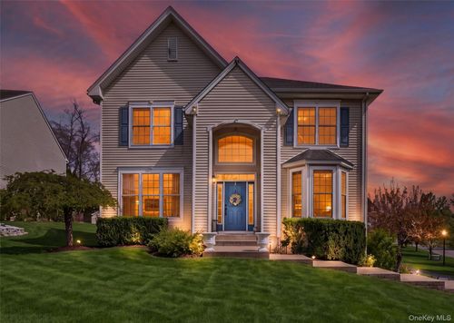 17 Oldwyck Cres, Highland Mills, NY, 10930-8311 | Card Image