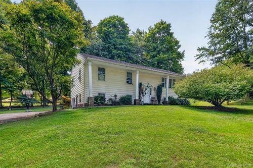15 Oscawana Heights Rd, Putnam Valley, NY, 10579-2306 | Card Image