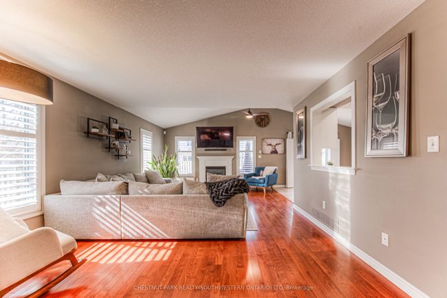 840 Brandenburg Blvd, House other with 4 bedrooms, 4 bathrooms and 2 parking in Waterloo ON | Image 8