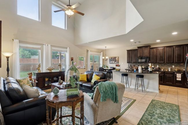 512 Saddle House, House other with 4 bedrooms, 4 bathrooms and null parking in Cibolo TX | Image 10