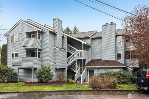 b-9242 Woodlawn Ave N, Seattle, WA, 98103-3542 | Card Image