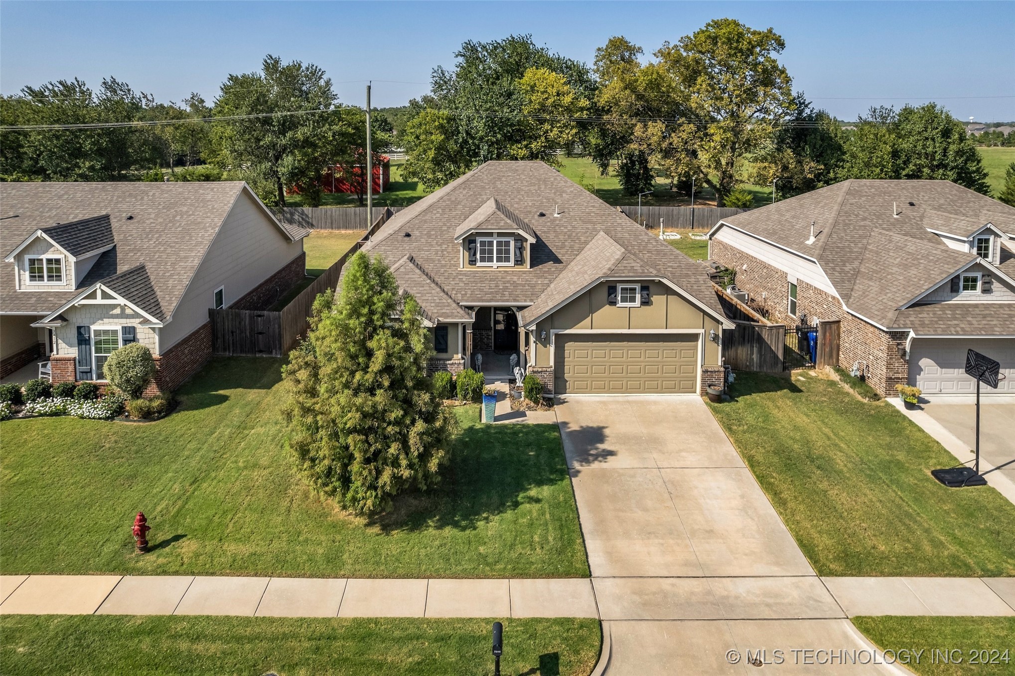 Charlotte St, Broken Arrow, OK 74011