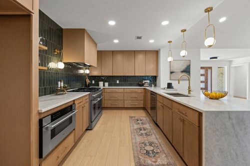 4008 Balcones Woods Dr, Austin, TX, 78759-5008 | Card Image