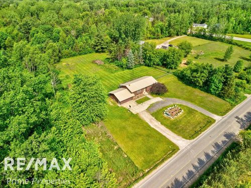3540 Leix Road, Fremont Township, MI, 48723 | Card Image