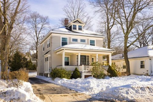 158 E Side Pkwy, Newton, MA, 02458-1847 | Card Image